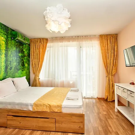 Apartment Aurora Oasis - Ac & Lift In Vibrant Downtown By Flat Mаnager *