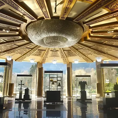 Aurora Oasis - Ac & Lift In Vibrant Downtown By Flat Mаnager Apartment